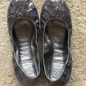 TORY BURCH GLITTER BALLET FLATS